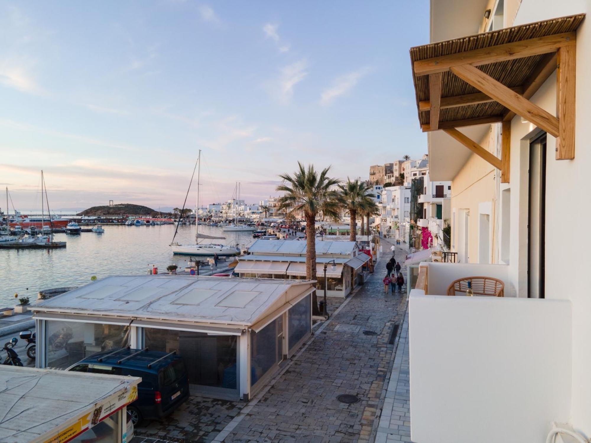 Apartment Due Venti Downtown Naxos Sunset View